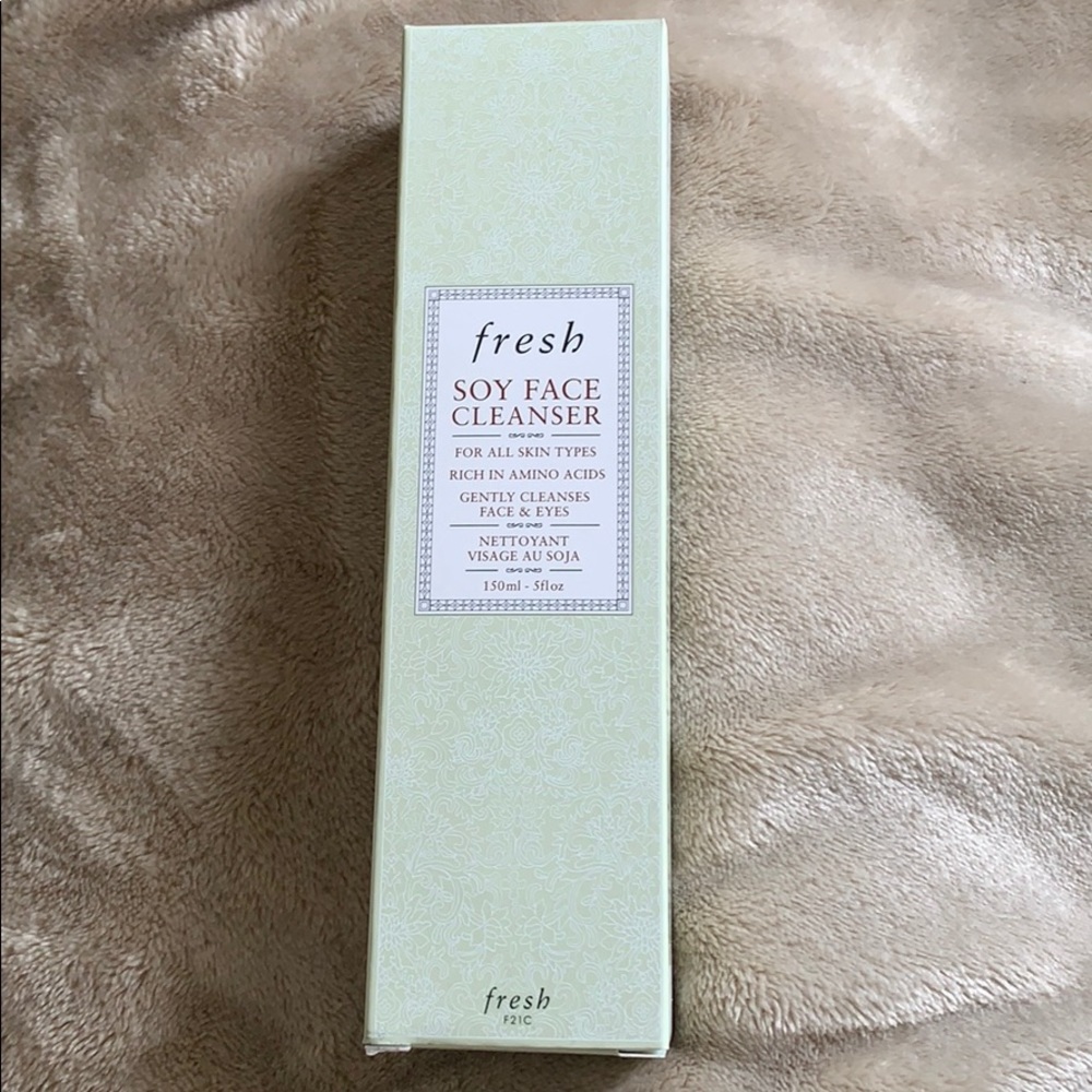 Fresh Soy Face Cleanser for All Skin Types
